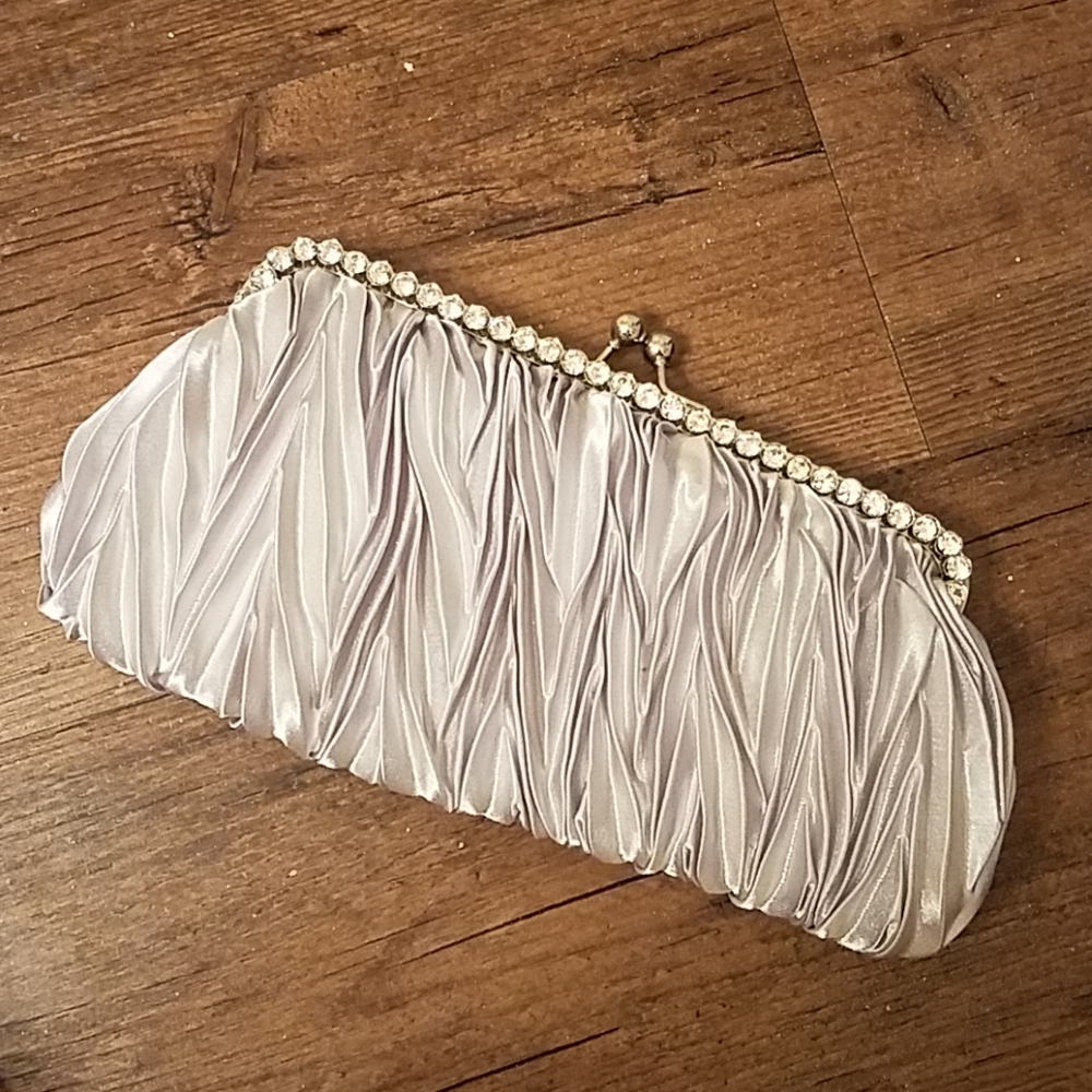 Fancy clutch